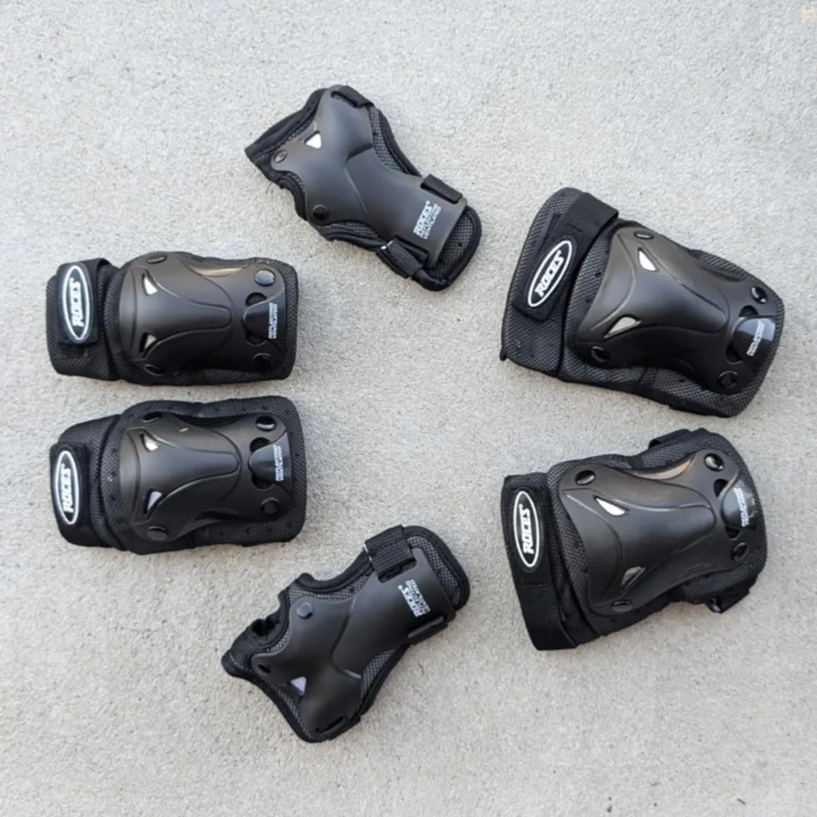 Roces Junior Ventilated Black 3 Pack